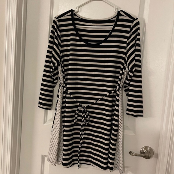 Motherhood Maternity tunic top size XL - Picture 3 of 3